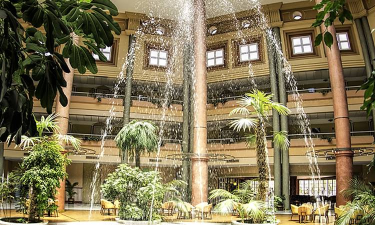 TOMARES Hotel ILUNION Alcora Sevilla Sevilha TOMARES Hotel ILUNION Alcora Sevilla Sevilha